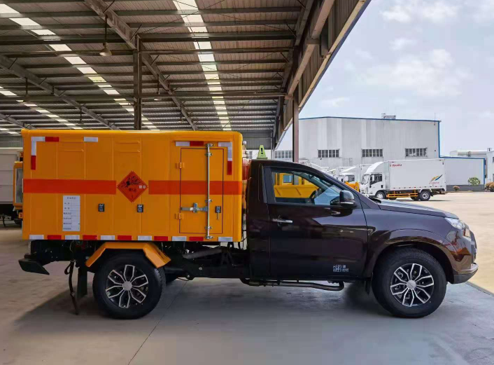 嘉陵凯龙矿山设备爆破器材运输车安全性如何？